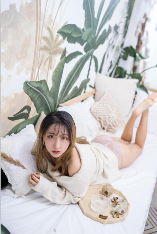 黑川 NO.19 年上彼女 白色毛衣 [12P