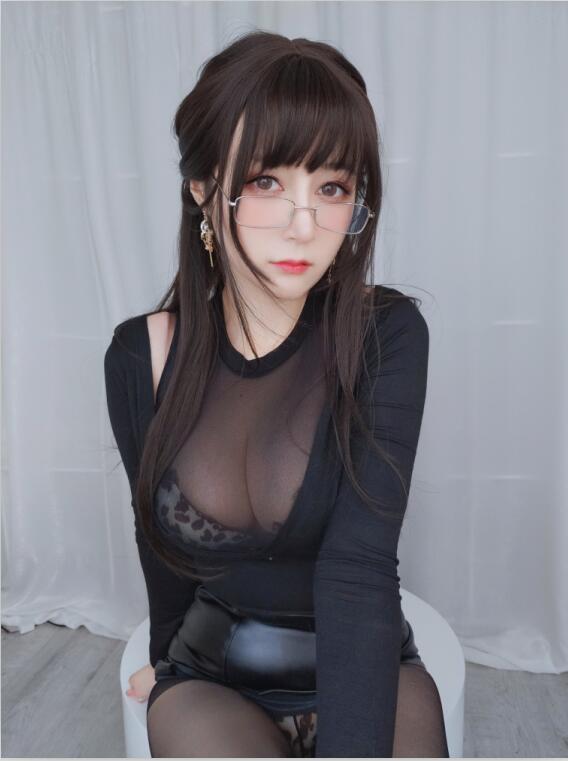 白银81 - NO.72 11月会员合集 - 2021-11-18黒糸女上司の秘密 23p2v