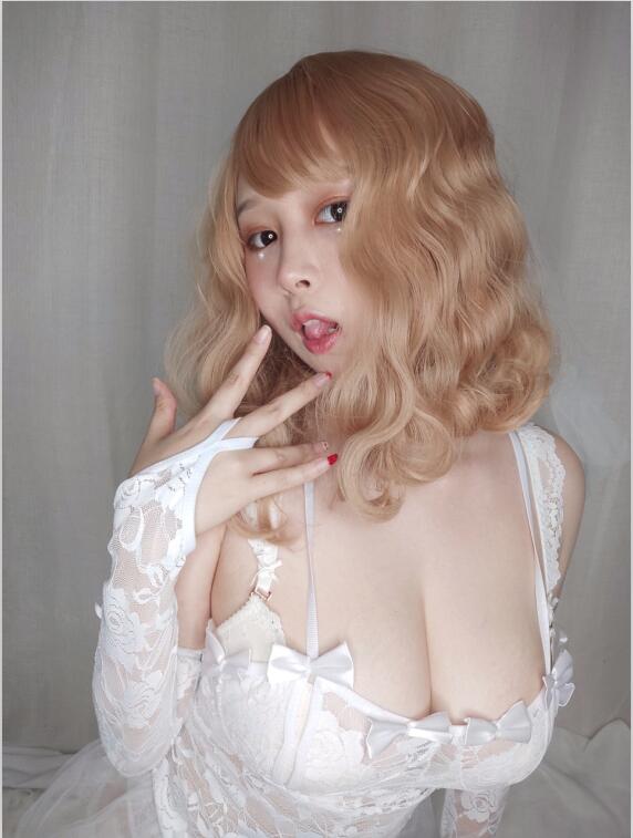 PAKI酱 - NO.02 镂空新娘装 [42P7V