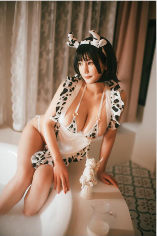 星澜是澜澜叫澜妹呀 - NO.05 乳牛女仆 [42P1V