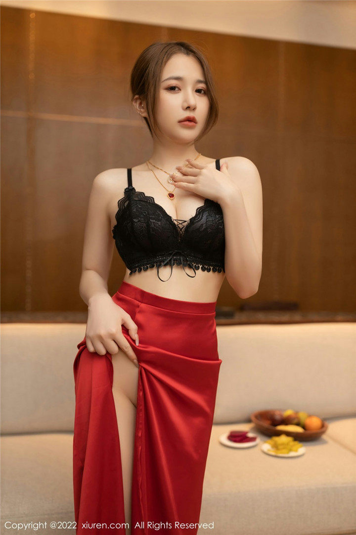 [XiuRen秀人网] 2022.03.04 No.4674 鱼子酱Fish 三亚旅拍写真 [74+1P]