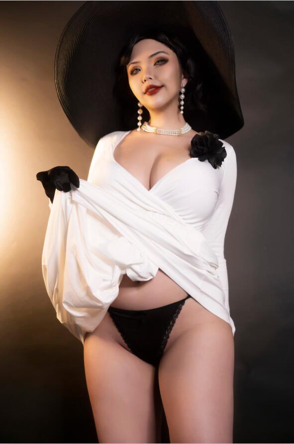 Hana Bunny NO.100 Lady Dimitrescu [13P
