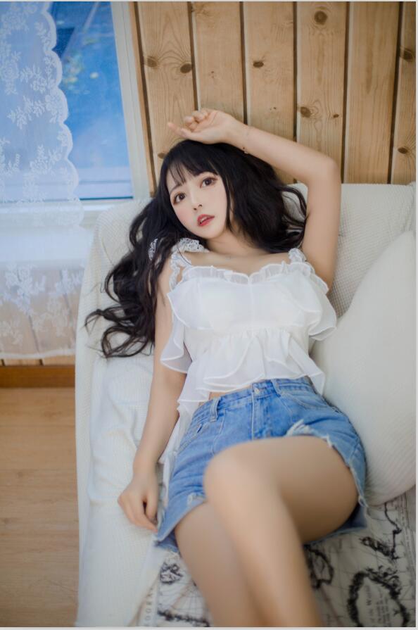 黑猫猫OvO – NO.016 客厅 16P